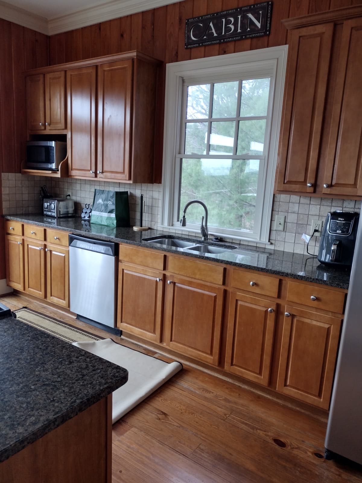 24452146-4b0b-4c8d-8d68-e690fd3388d3