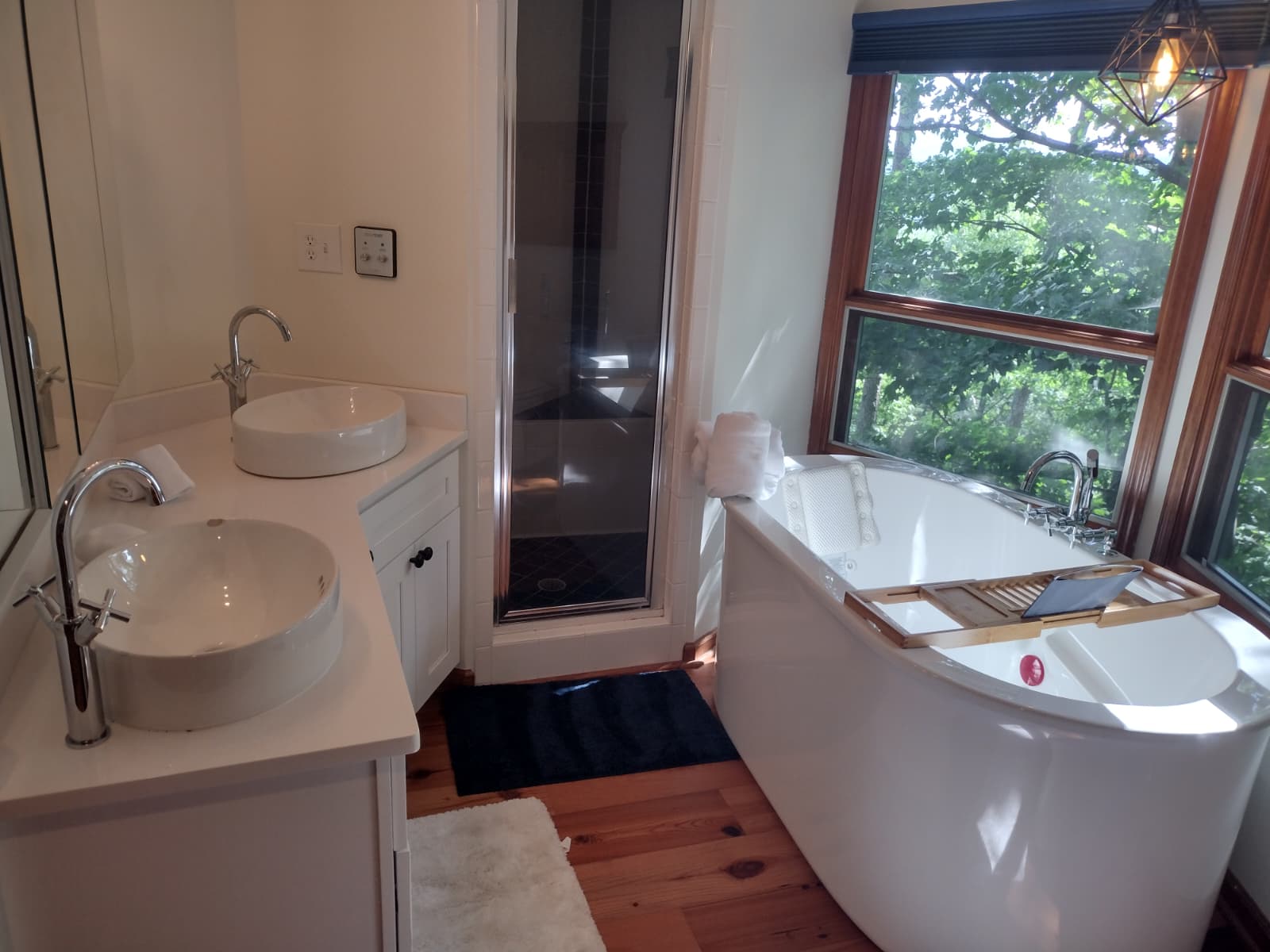 ae40cd02-5f17-49a2-b8ae-65d9b54b72ac